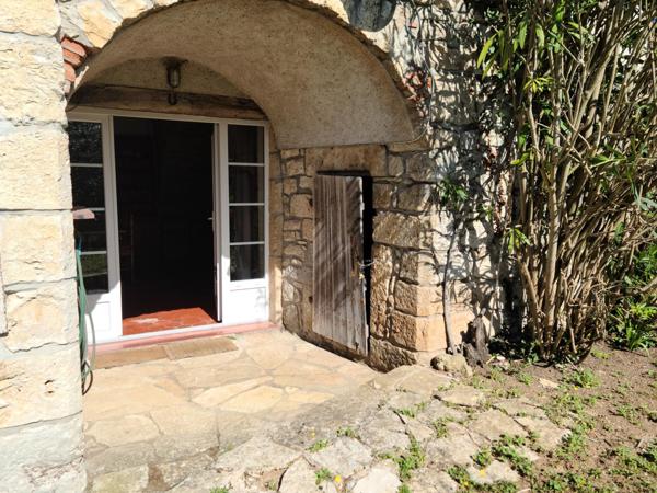 Maison de charme et grange partiellement aménagée