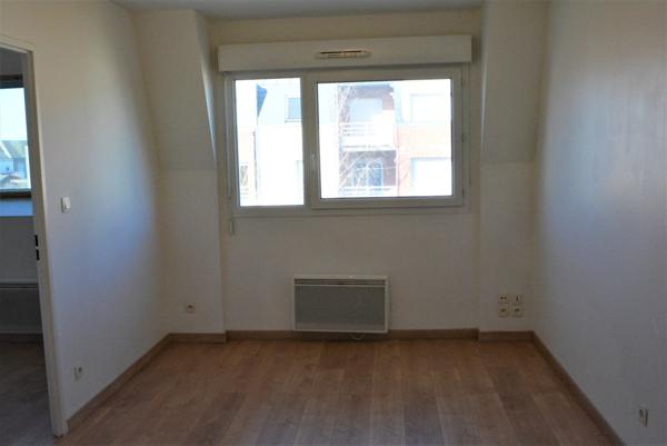 Dpt Nord (59), à louer VALENCIENNES appartement T2 de 30 m², Loyer 480 €