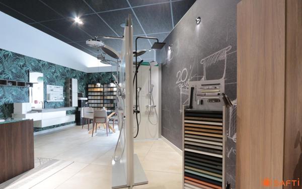 Superbe espace commercial, murs et fonds de commerce de 558 m2 dans les Landes