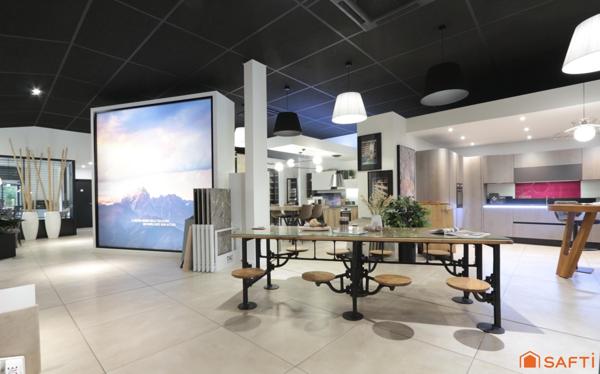 Superbe espace commercial, murs et fonds de commerce de 558 m2 dans les Landes