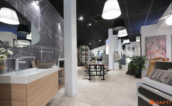 Superbe espace commercial, murs et fonds de commerce de 558 m2 dans les Landes