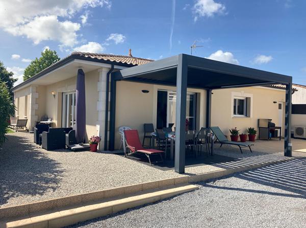 Plain pied 152 m avec piscine 4 chambres & chauffage au sol à Tonnay-Charente Tonnay charente Plain pied 152 m avec piscine 4 chambres & chauffage au sol à Tonnay-Charente Tonnay charente