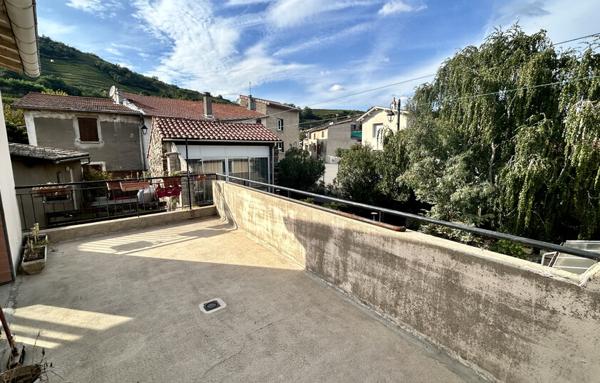 Maison de village avec terrasse