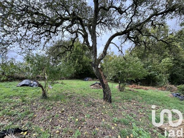 Grange 3 pièces de 90 m² à AIGONDIGNÉ (79370)