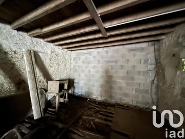 Grange 3 pièces de 90 m² à AIGONDIGNÉ (79370)