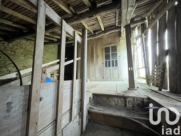 Grange 3 pièces de 90 m² à AIGONDIGNÉ (79370)