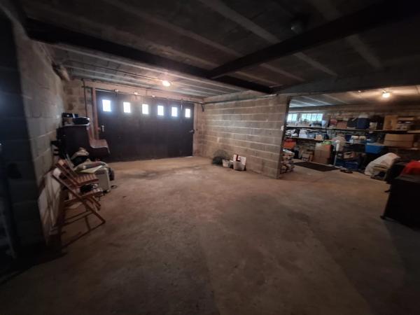 Spacieuse pavillon avec sous-sol et vues