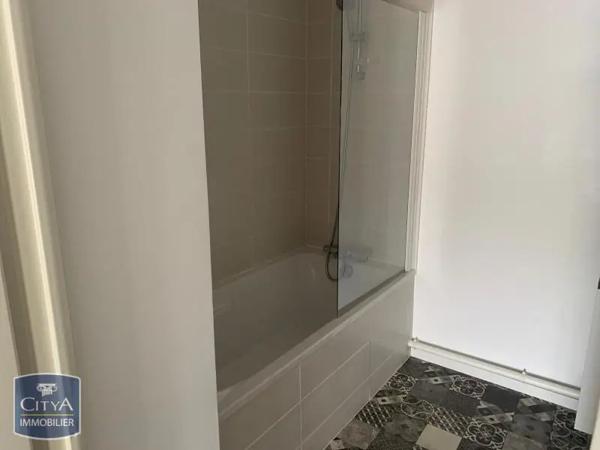 Appartement à louer 4 pièces 81.85m² Le Taillan-Médoc (33320)