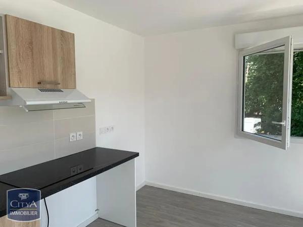 Appartement à louer 4 pièces 81.85m² Le Taillan-Médoc (33320)