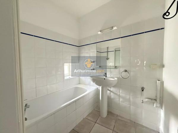 Location Appartement 2 pièces 56 m2 à Bollène