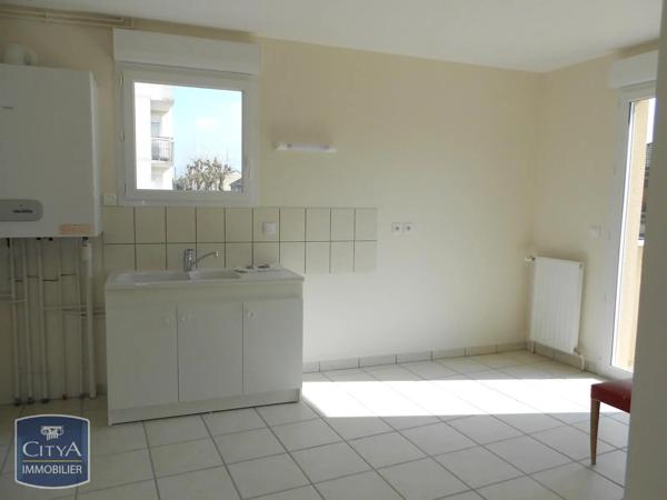 Maison à louer 4 pièces 105.41m² Déols (36130)