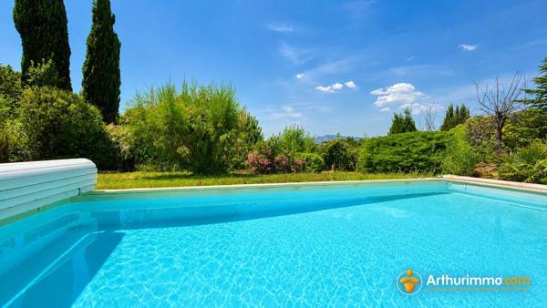 Vente                                                      Villa
                        
                     4 pièces                      107 m2                     à Pourrières