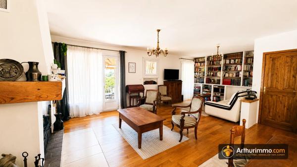 Vente                                                      Villa
                        
                     4 pièces                      107 m2                     à Pourrières