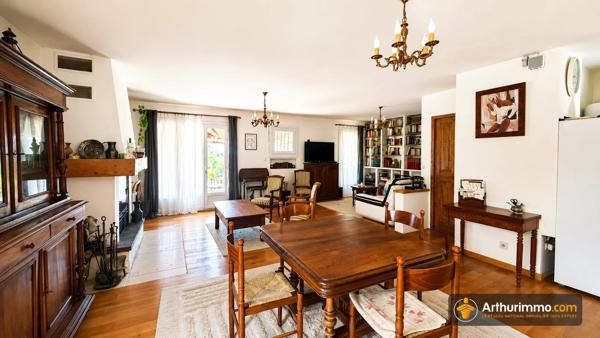 Vente                                                      Villa
                        
                     4 pièces                      107 m2                     à Pourrières