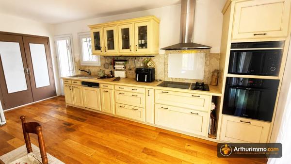 Vente                                                      Villa
                        
                     4 pièces                      107 m2                     à Pourrières