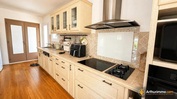Vente                                                      Villa
                        
                     4 pièces                      107 m2                     à Pourrières