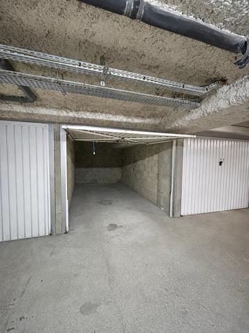 Vente                                                      Appartement
                        
                     2 pièces                      48 m2                     à Melun