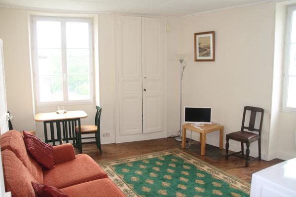 Excellente opportunité d'investissement : immeuble comprenant 3 petits appartements destinés à la location