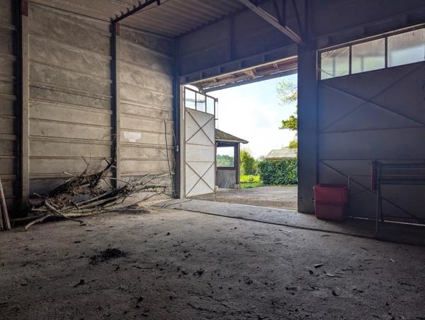 Jolie propriété de 4 chambres au potentiel énorme, avec vue sur la campagne de la Vienne