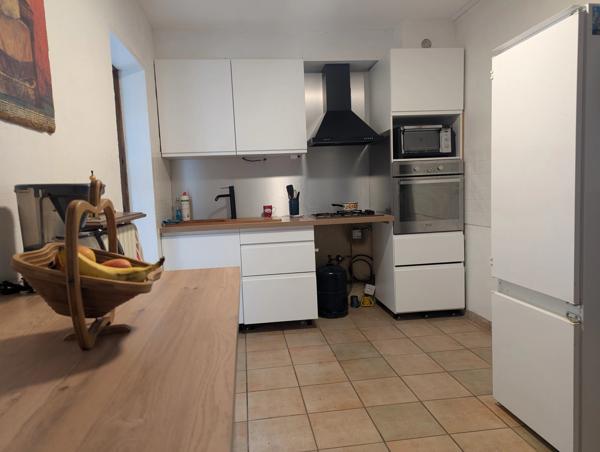 Jolie propriété de 4 chambres au potentiel énorme, avec vue sur la campagne de la Vienne