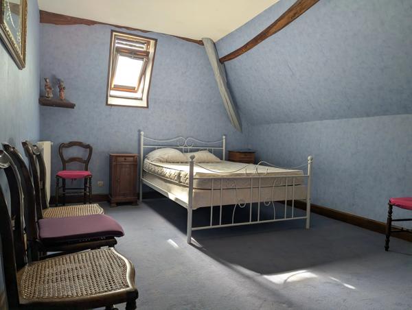 Jolie propriété de 4 chambres au potentiel énorme, avec vue sur la campagne de la Vienne