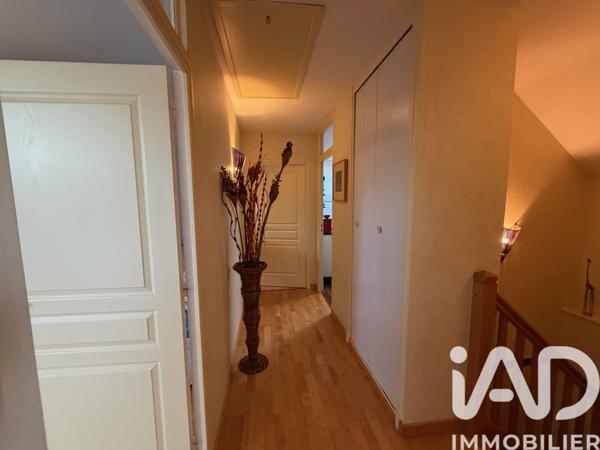 Maison à vendre 8 pièces 205 m² Montholon