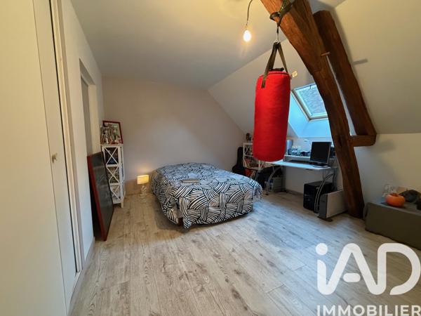 Maison à vendre 8 pièces 205 m² Montholon