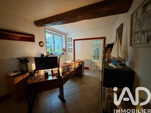 Maison à vendre 8 pièces 205 m² Montholon