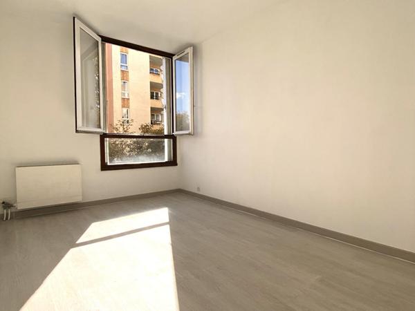 Appartement Creteil 2 pièce(s) 54.5 m2