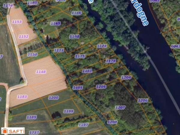 Différentes parcelles de terrains boisés