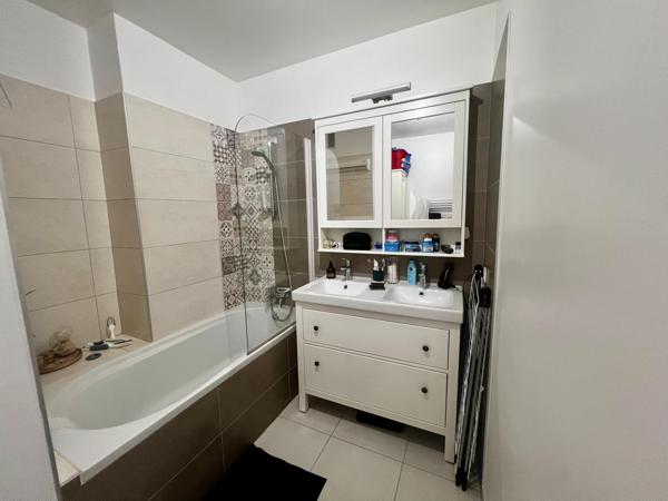 Appartement à LE CHESNAY, 78150 - 4 pièces 102m²
