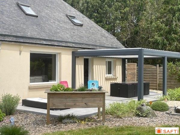 Longére entierement rénovée avec terrai arboré