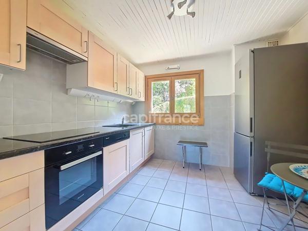 Chalet de caractère avec 3 appartements et spa, à deux pas du centre de Saint-Gervais