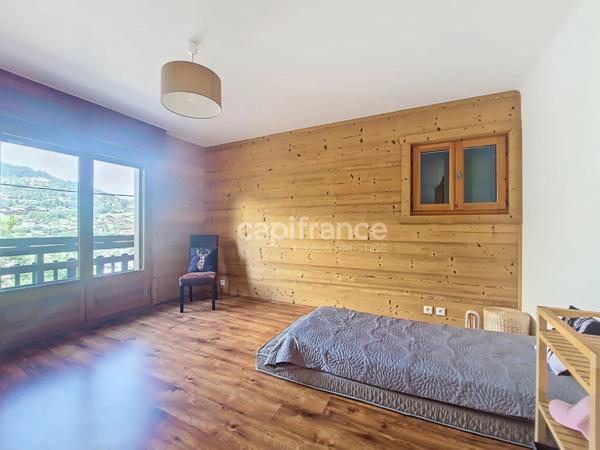 Chalet de caractère avec 3 appartements et spa, à deux pas du centre de Saint-Gervais