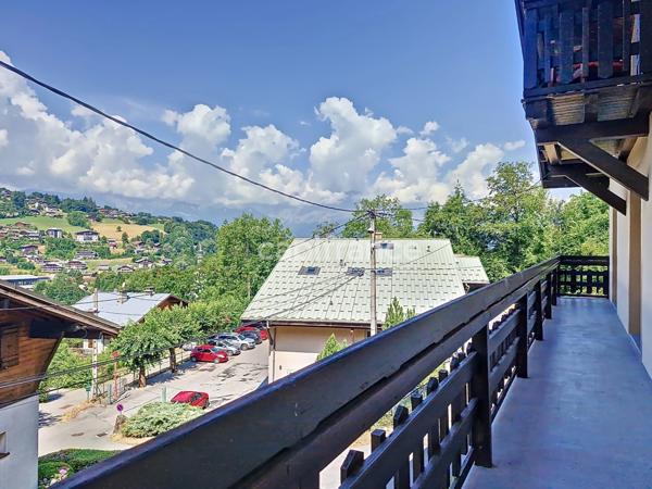 Chalet de caractère avec 3 appartements et spa, à deux pas du centre de Saint-Gervais