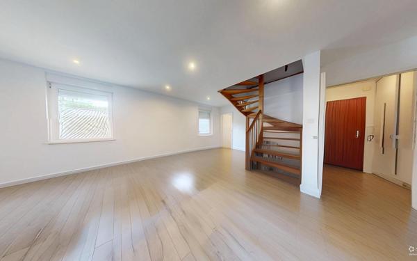 Appartement à vendre    5 pièces • 91,60 m2 Souffelweyersheim