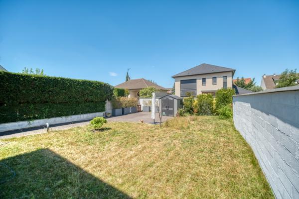Maison
         4 pièces
        - 105 m² Exclusivité 470 000 € *