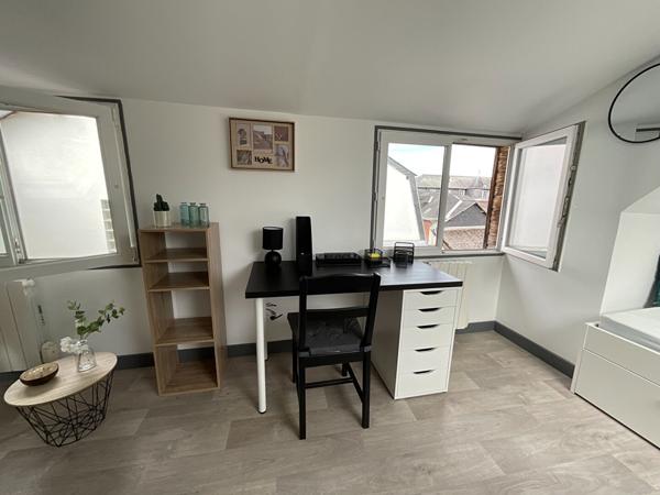 Beau Studio meublé à louer centre ville proche gare