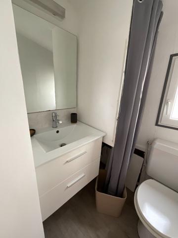 Beau Studio meublé à louer centre ville proche gare