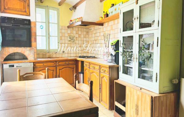 Maison de village à vendre – Malaucène, avec garage et extérieurs.(84)