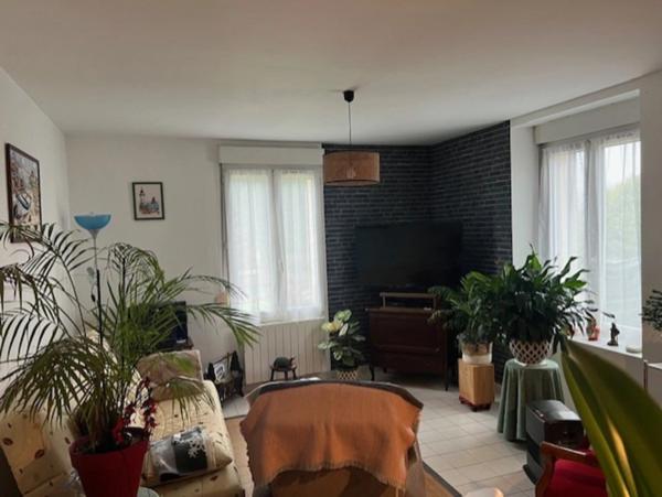 Immeuble à vendre SEICHES SUR LE LOIR (49)