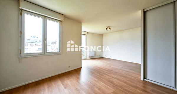 À vendre Studio 37 m² - Cergy 95800