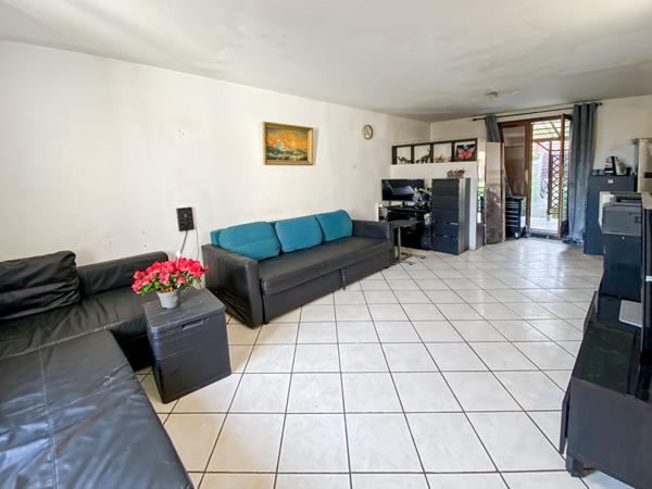 Maison Vaureal 6 pièces 90 m2 avec terrain et garage