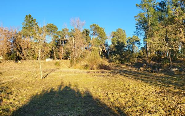 Terrain à vendre    Les Assions