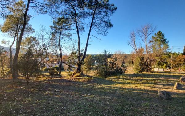 Terrain à vendre    Les Assions