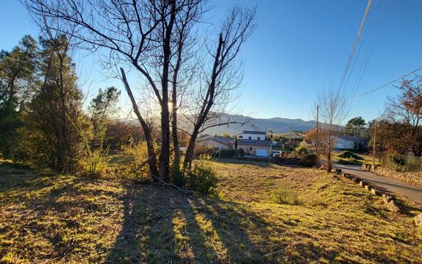 Terrain à vendre    Les Assions