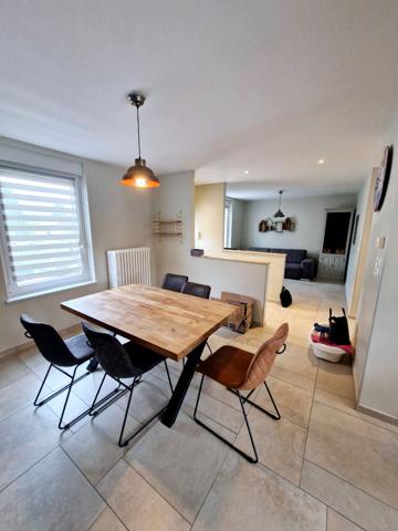 MAISON MEUBLEE A MANOM AVEC JARDIN ET GARAGE