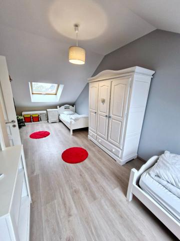 MAISON MEUBLEE A MANOM AVEC JARDIN ET GARAGE