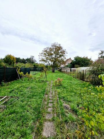 MAISON MEUBLEE A MANOM AVEC JARDIN ET GARAGE