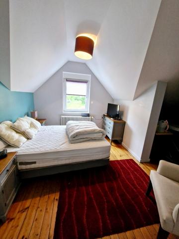 MAISON MEUBLEE A MANOM AVEC JARDIN ET GARAGE